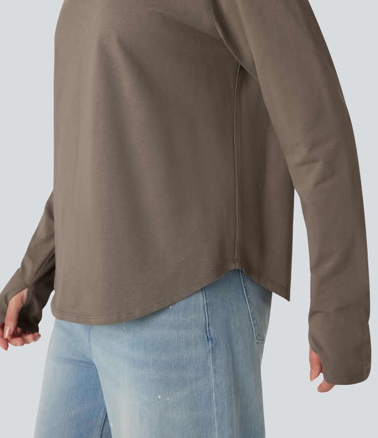 T-shirt décontracté en coton à col rond, manches longues raglan avec passants pouces et ourlet arrondi, coupe ample