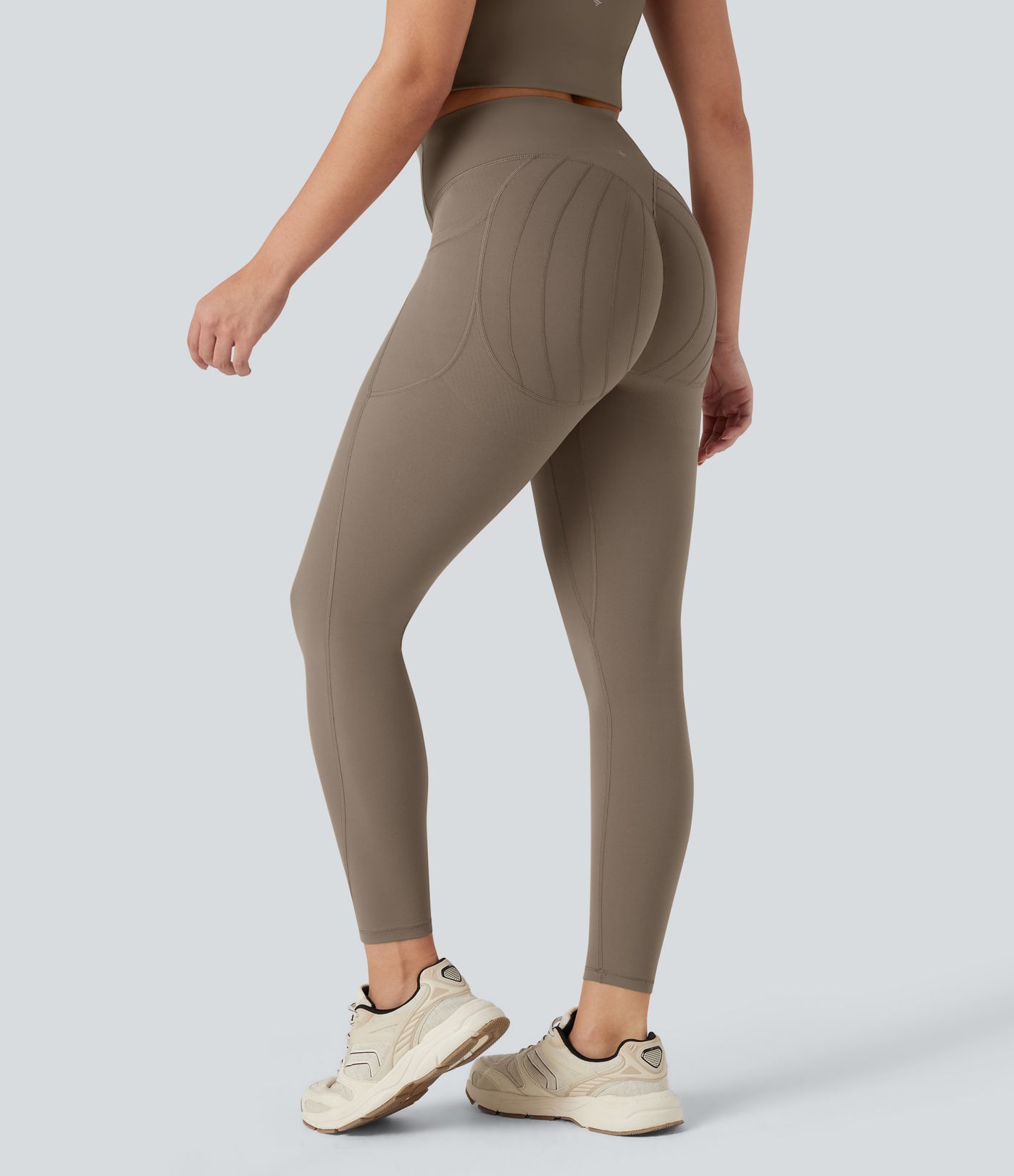 Legging d'entraînement gainant galbant taille haute avec poches Halara UltraSculpt™