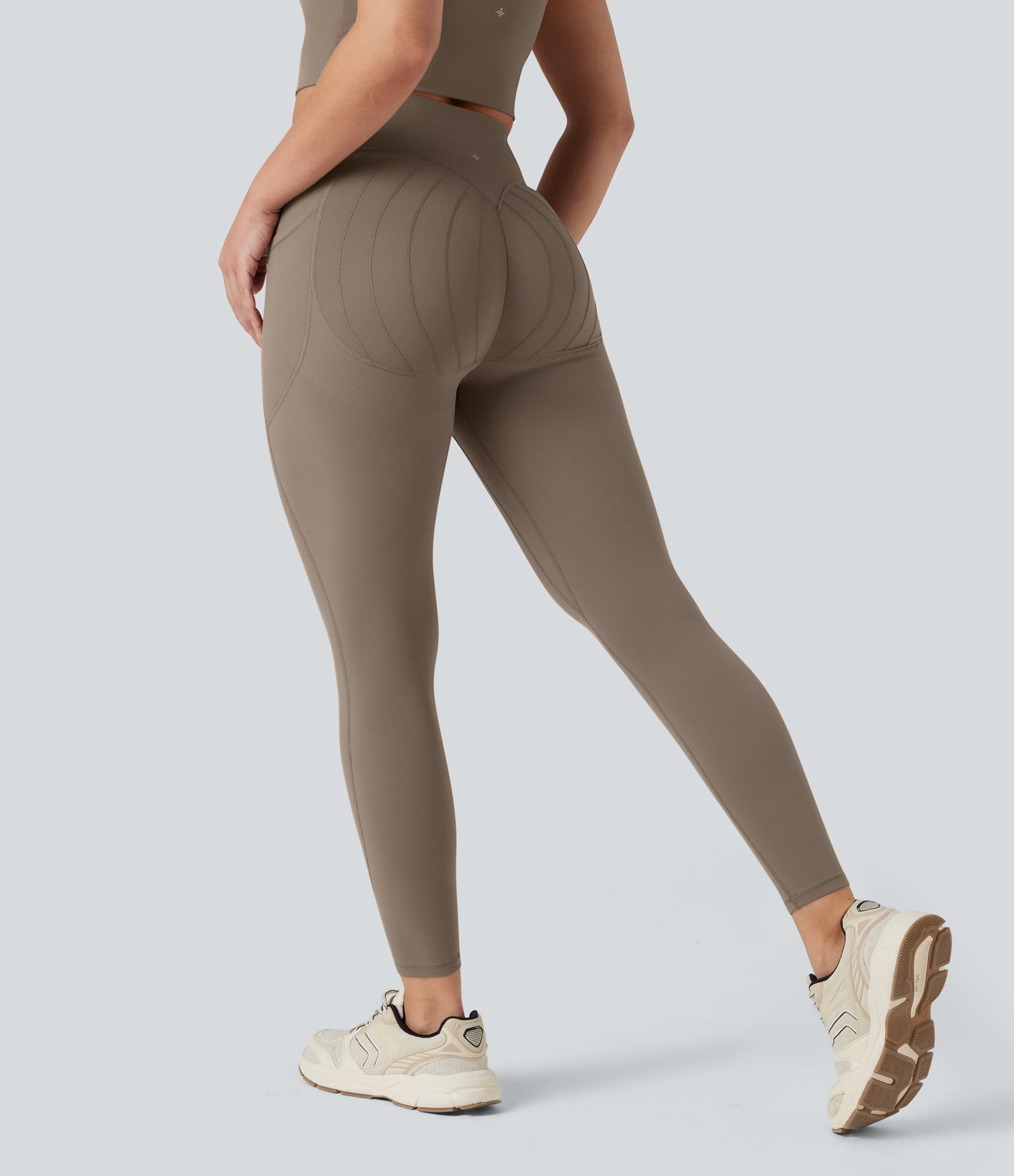 Legging d'entraînement gainant galbant taille haute avec poches Halara UltraSculpt™