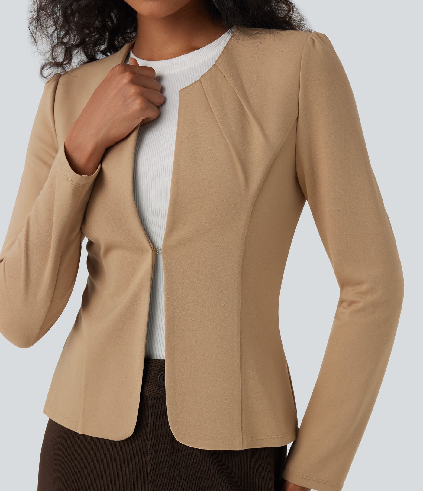 Blazer à Col Rond avec Fermeture à Crochets et Œillets