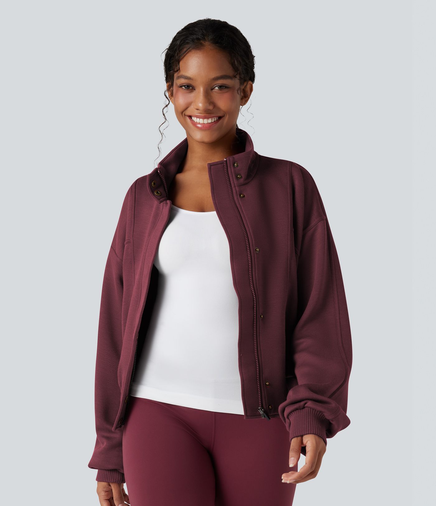 SpacerTek™ - Workout-Jacke mit hohem Kragen, Seitentaschen, Fledermausärmeln und kontrastgerippten Details