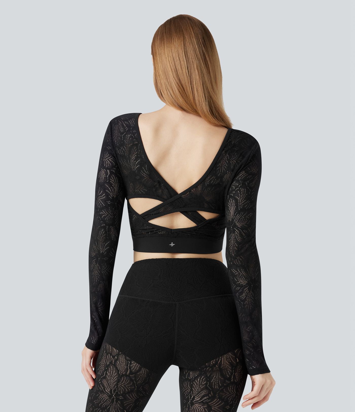 SoftlyZero™ top deportivo corto para yoga de manga larga con encaje en contraste y bajo cruzado - UPF50+