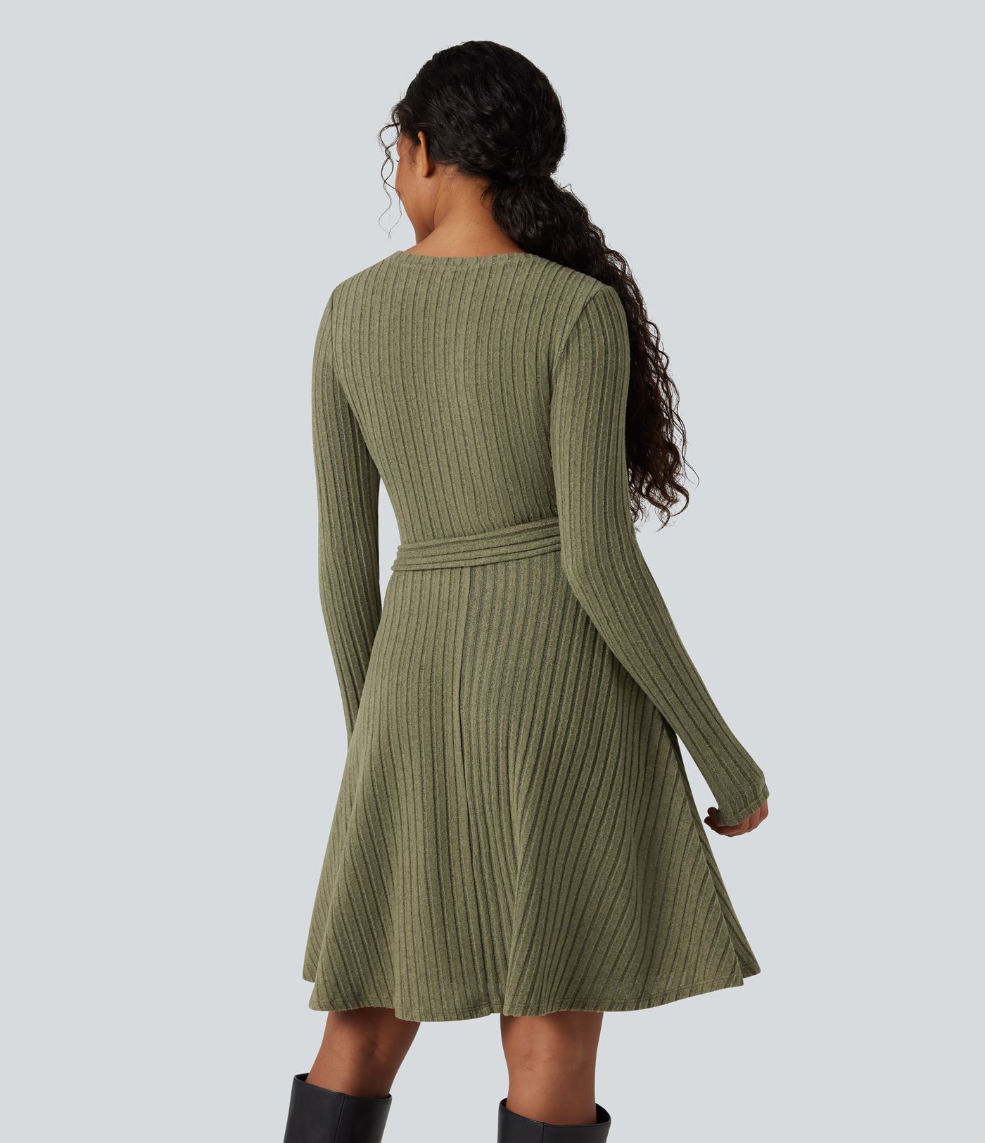 Bordázott kötött, kerek nyakú, hosszú ujjú, öves, zsebes hétköznapi ruha