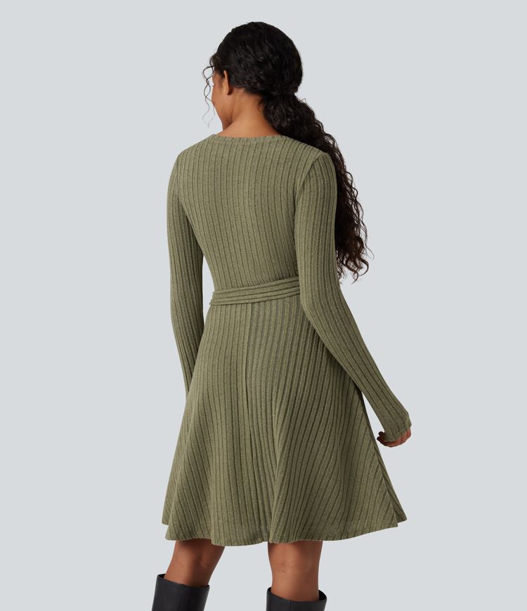 Robe côtelée ceinturée col rond manches longues avec poches