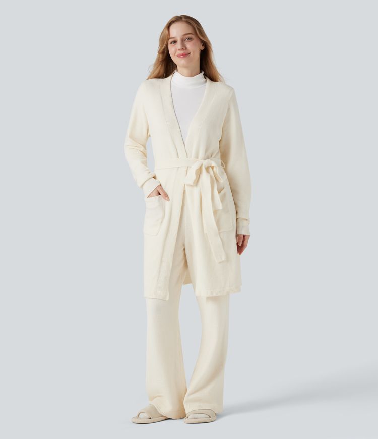 Langer Lounge-Strickpullover mit Seitentaschen, langen Ärmeln und Gürtel - vorne offen