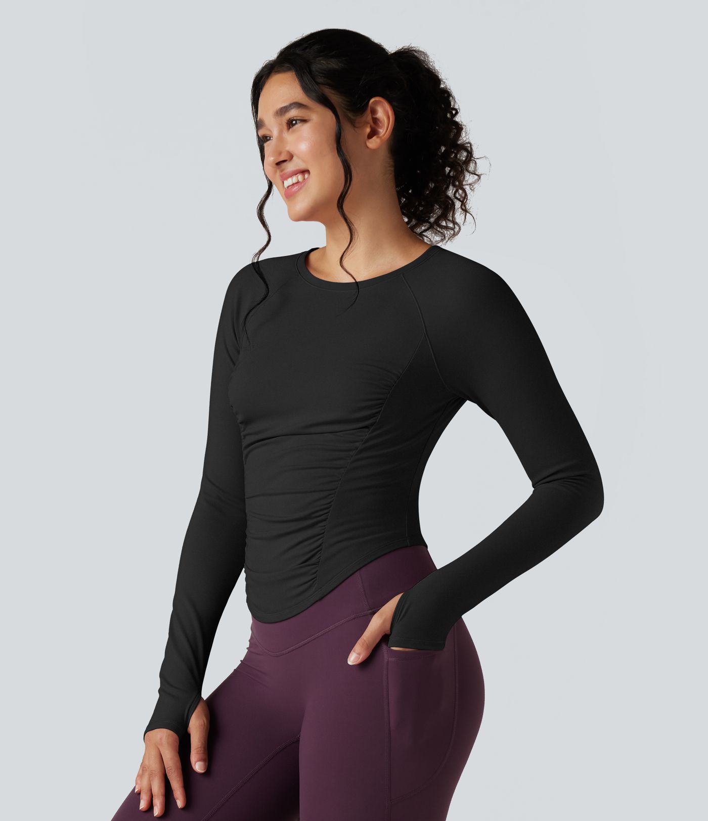 Round Neck Long Sleeve Thumb Holes Ruched Curved Hem Fleece Workout Sports Top