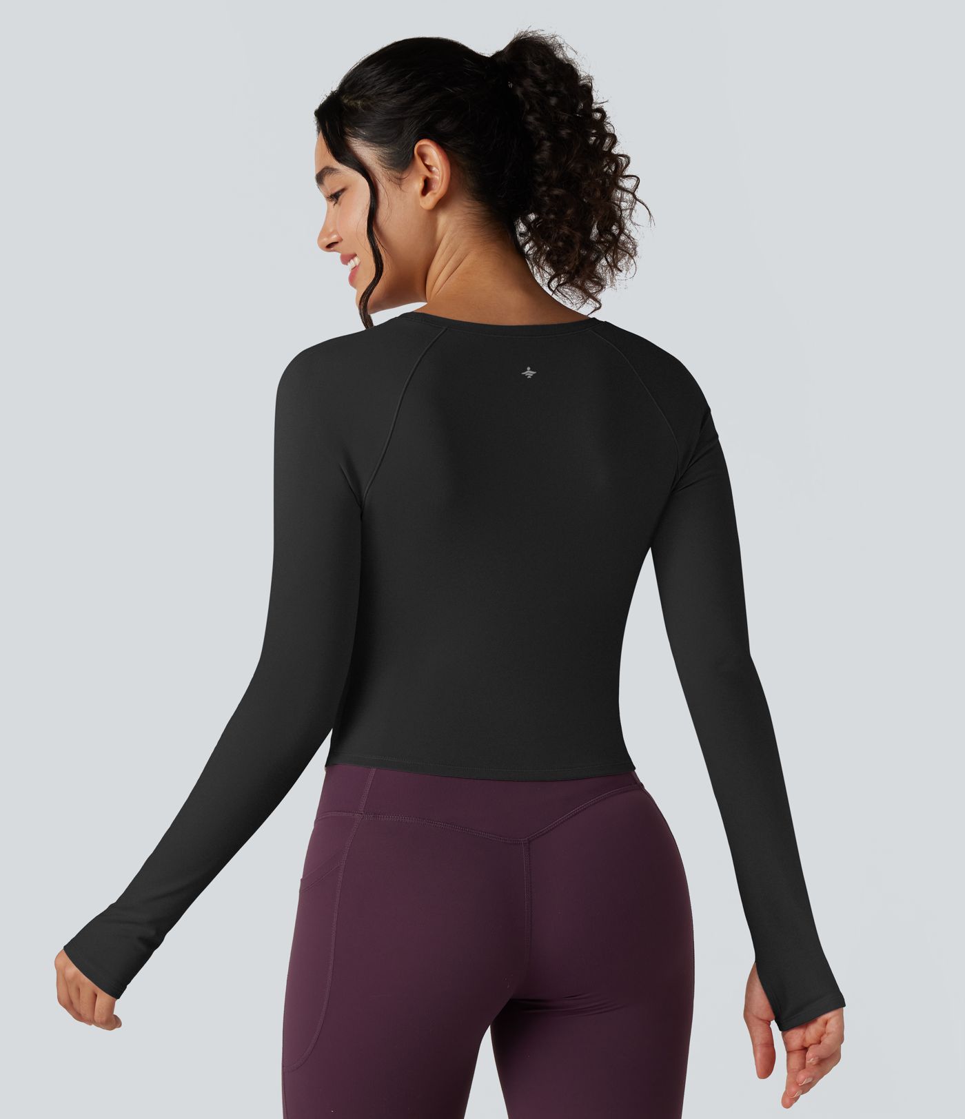 Round Neck Long Sleeve Thumb Holes Ruched Curved Hem Fleece Workout Sports Top