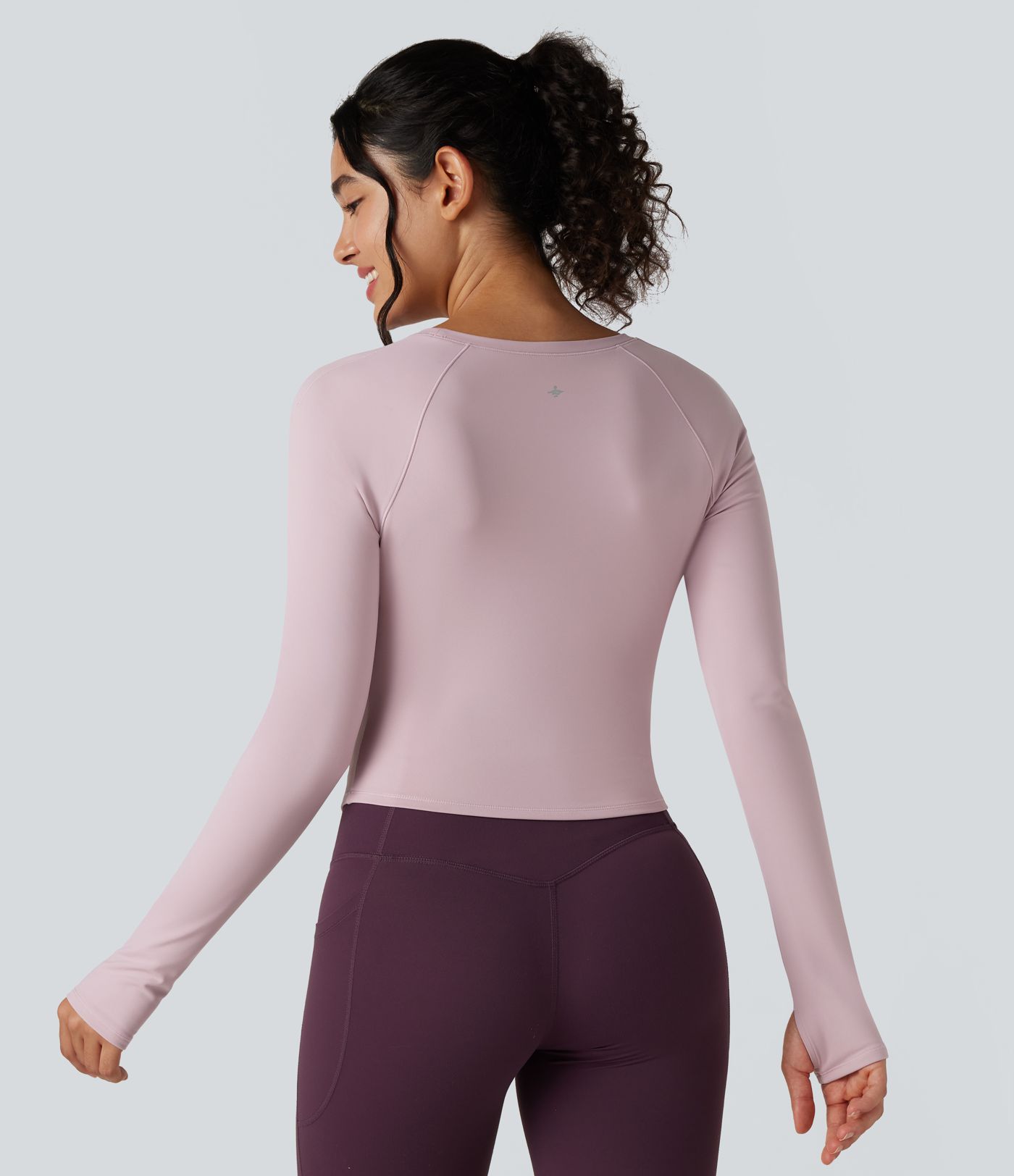 Round Neck Long Sleeve Thumb Holes Ruched Curved Hem Fleece Workout Sports Top