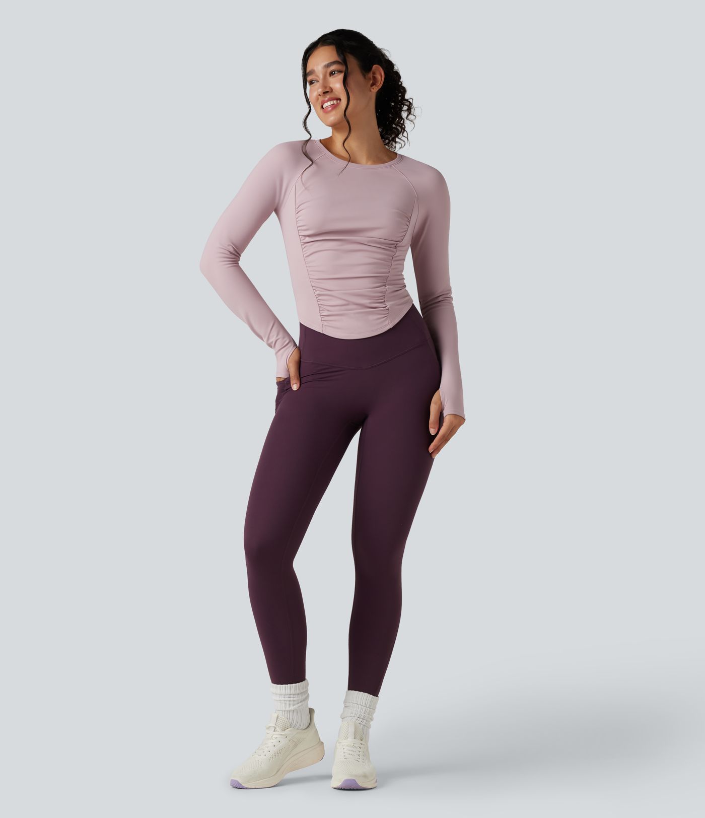 Round Neck Long Sleeve Thumb Holes Ruched Curved Hem Fleece Workout Sports Top