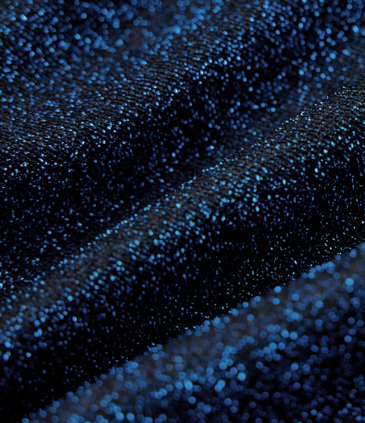 Robe midi fendue à manches longues, dos noué avec découpes, effet sparkle