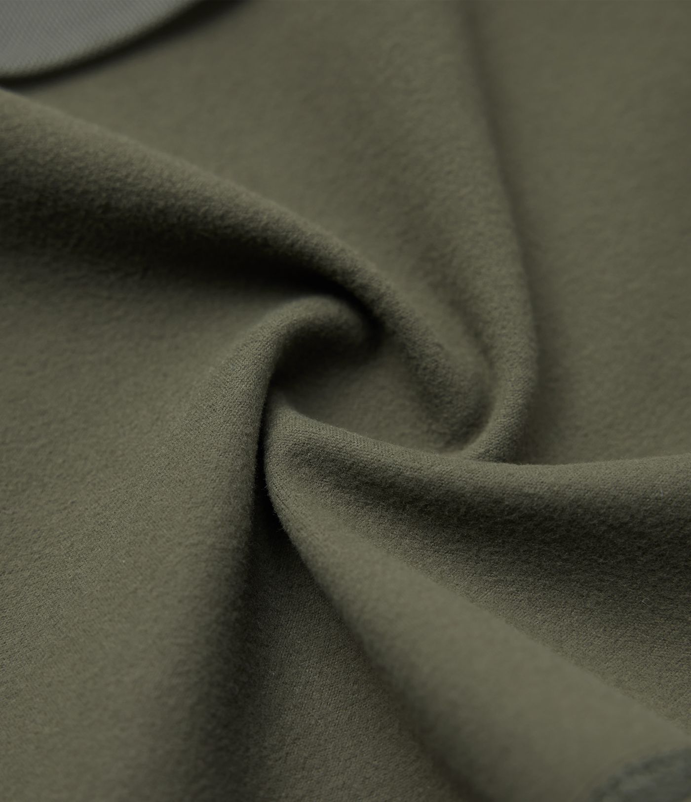 Veste polaire de randonnée déperlante col montant à manches longues avec passants pouces et poches