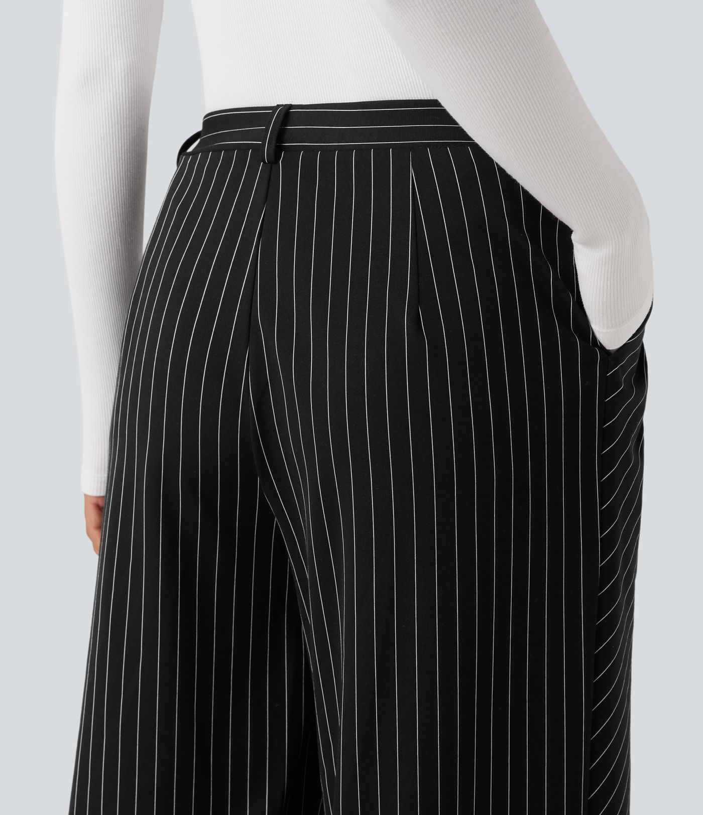 Halara Flex™ - Asymmetrische Stoffhose mit hohem Bund, Seitentaschen, Streifen, Cool-Touch und weitem Bein