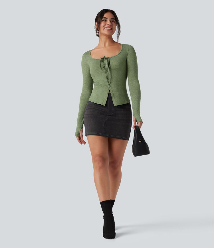 Lässiges Top mit Rundhalsausschnitt, Frontknoten, langen Ärmeln und Daumenloch