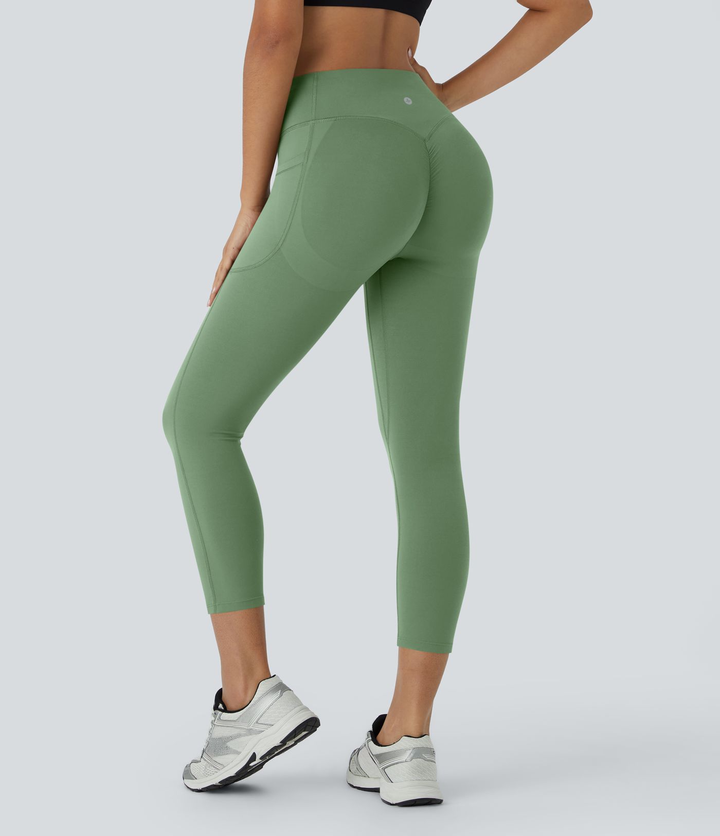 Halara UltraSculpt™ High Waisted Scrunch Butt Lifting Tummy Control Pocket Shaping Capri Training Leggings