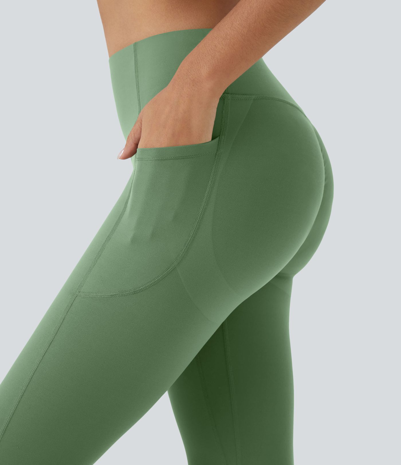 Halara UltraSculpt™ High Waisted Scrunch Butt Lifting Tummy Control Pocket Shaping Capri Training Leggings