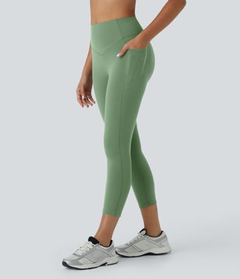 Halara UltraSculpt™ High Waisted Scrunch Butt Lifting Tummy Control Pocket Shaping Capri Training Leggings