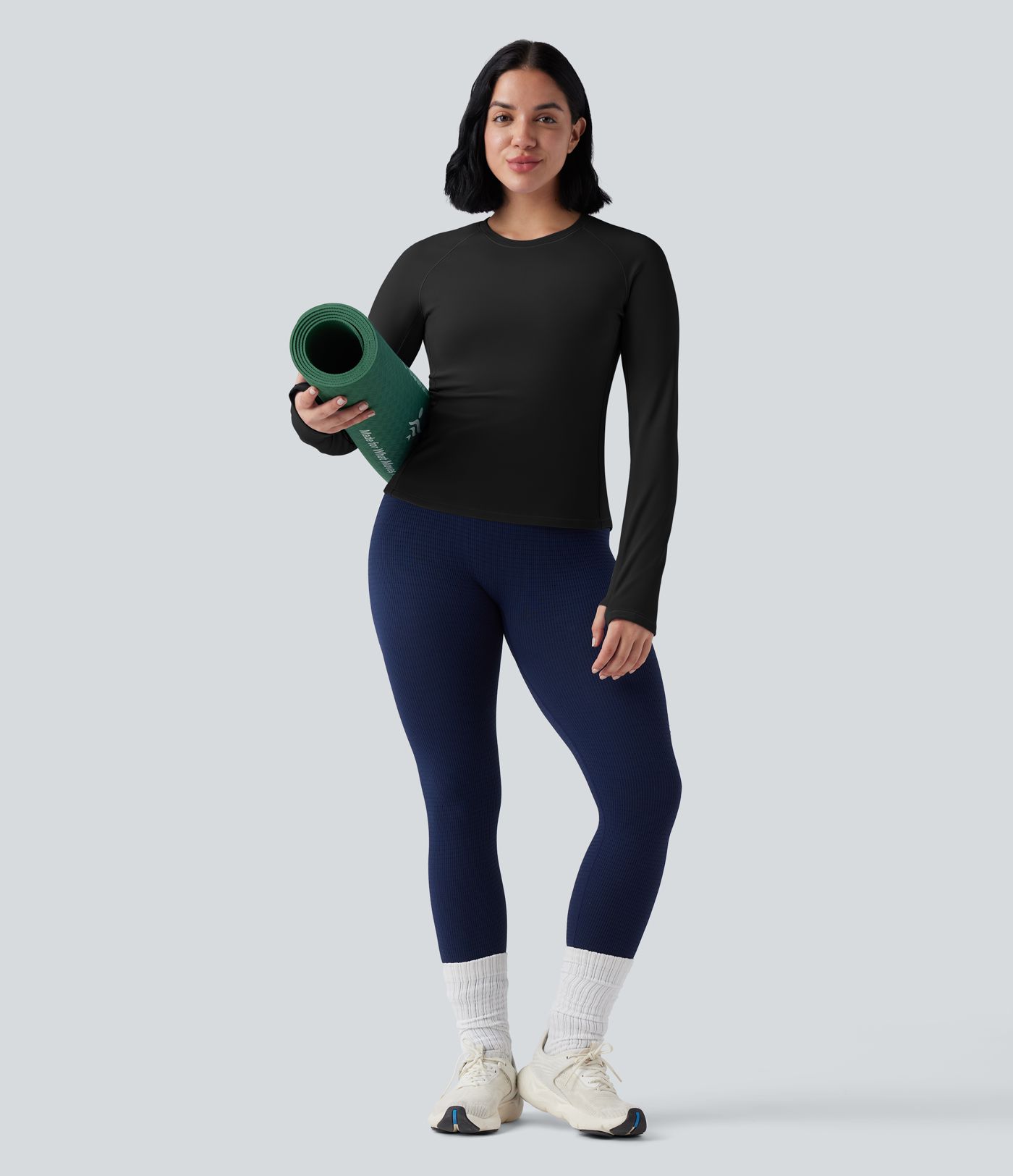 Thermo-Yoga-Sport-Top mit Rundhalsausschnitt, langen Ärmeln und Daumenlöchern Thermo-Yoga-Sport-Top mit Rundhalsausschnitt, langen Ärmeln und Daumenlöchern
