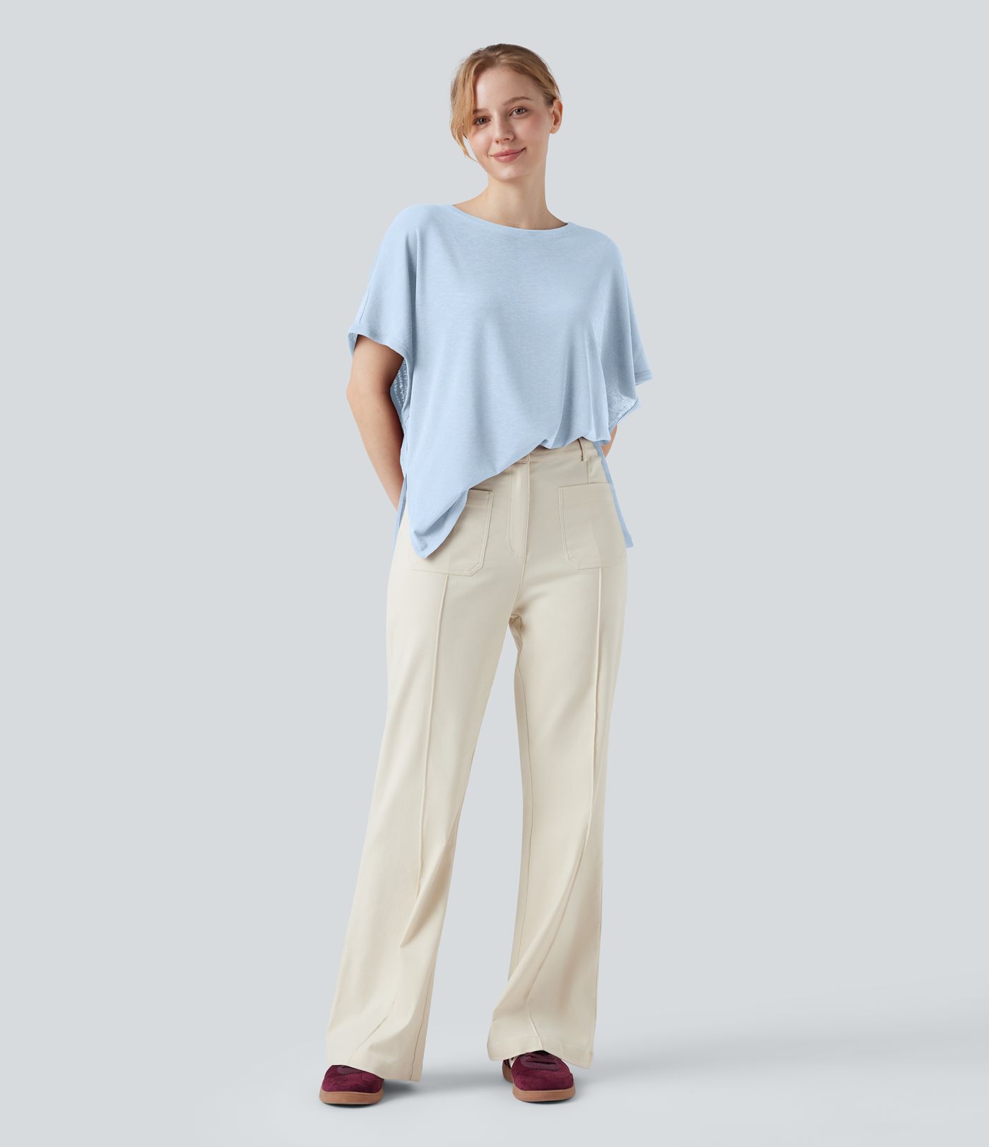 Leichtes T-Shirt mit Rundhalsausschnitt und Fledermausärmeln