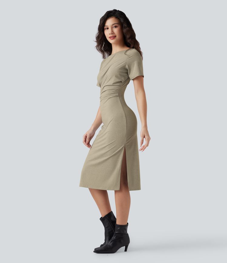 Robe tailleur mi-longue moulante manches courtes froncée