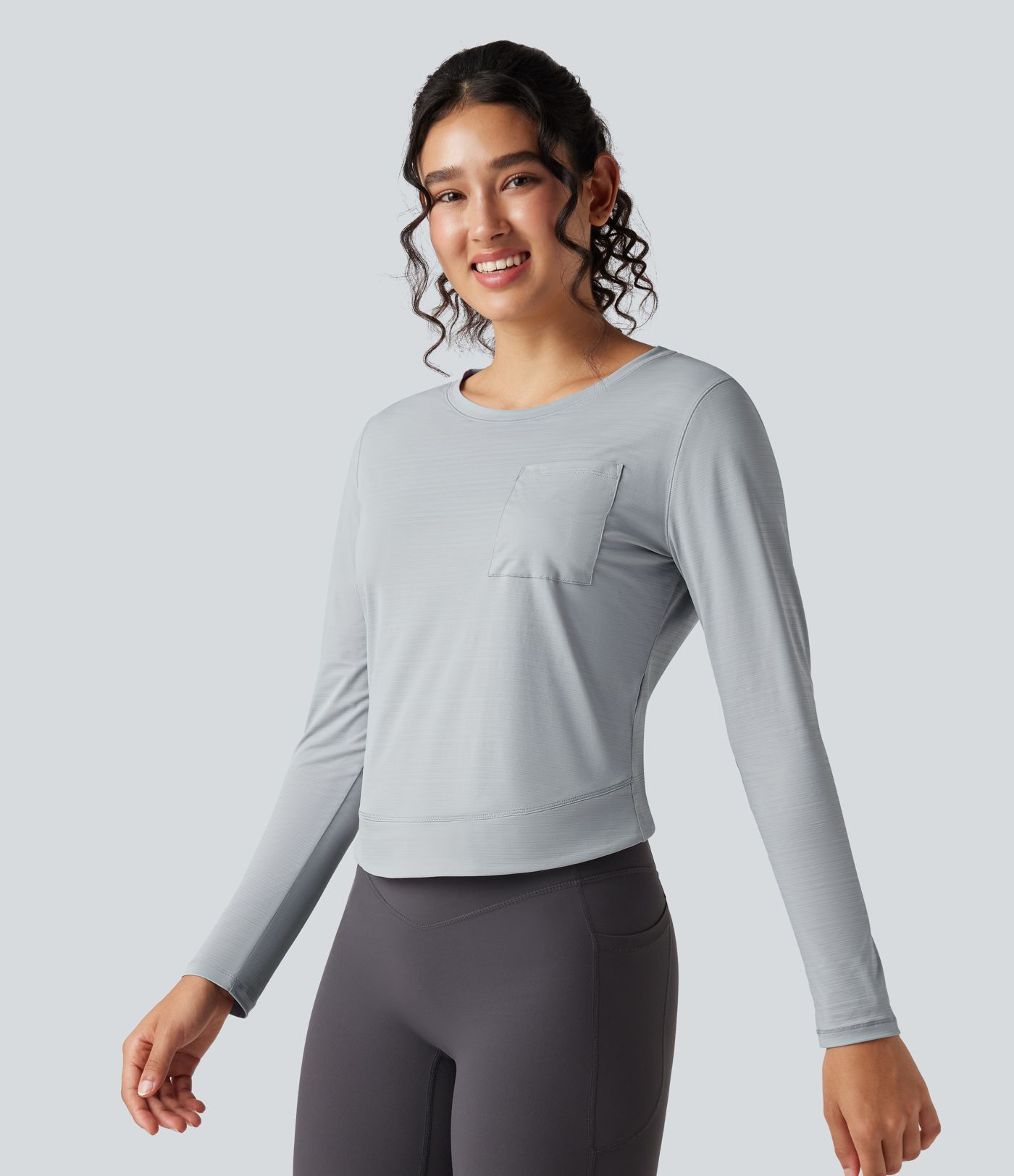 Round Neck Long Sleeve Pleated Yoga Sports Top with Pocket