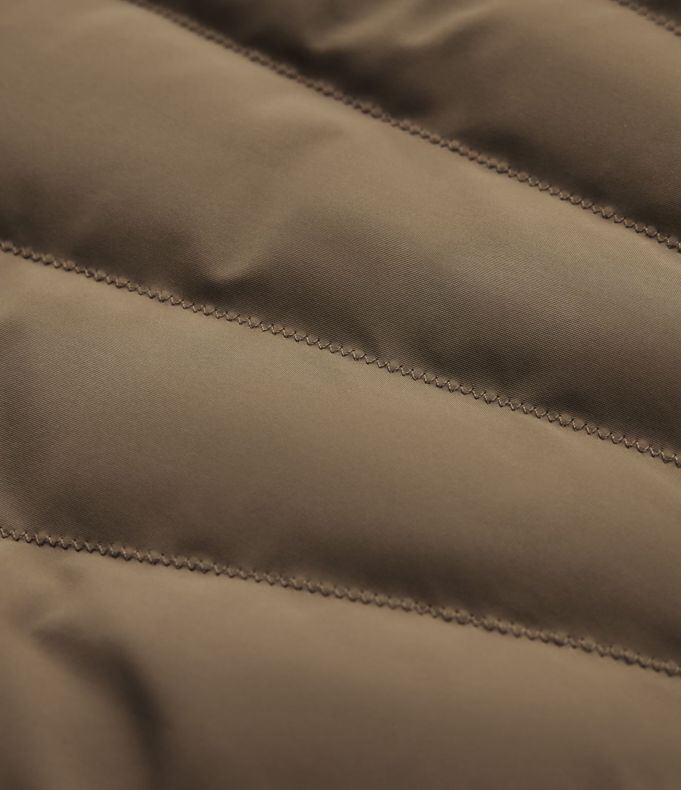 PuffFlex Stand Collar Thumb Holes Stretchy Workout Quilted Jacket with Pockets