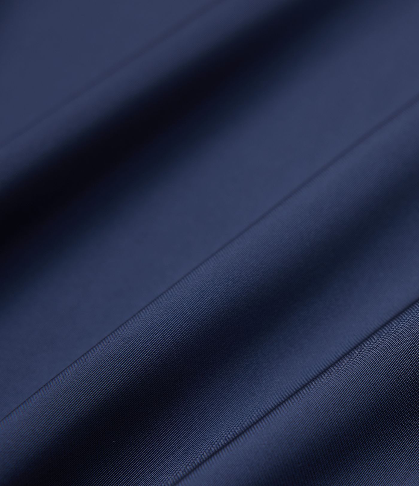 Robe de travail courte à décolleté en V, manches longues et ceinture