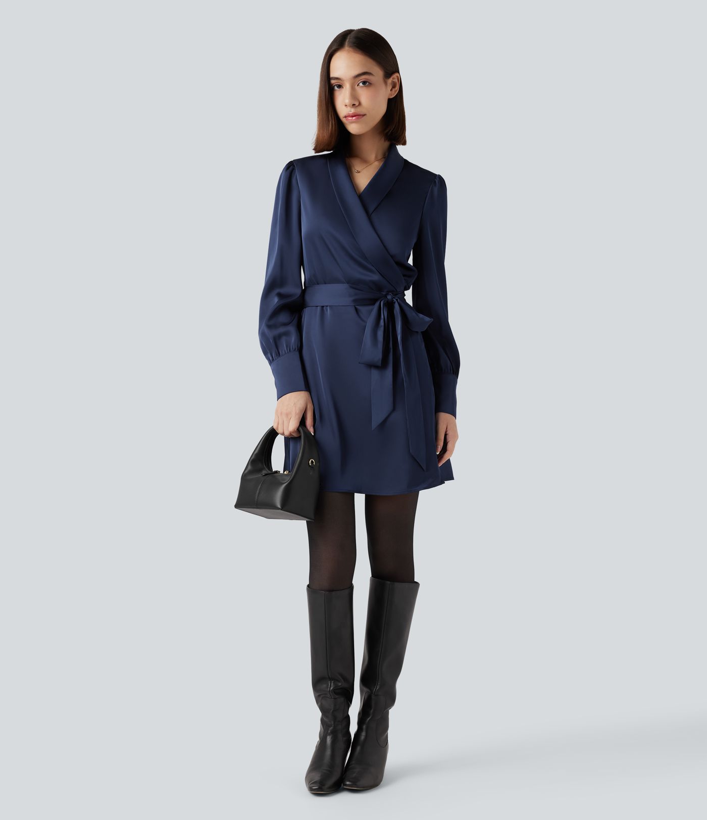 Robe de travail courte à décolleté en V, manches longues et ceinture