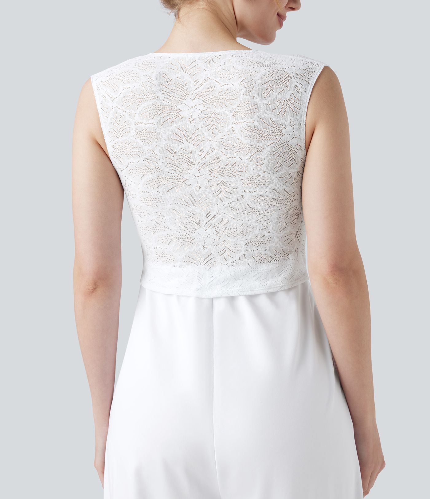 Ärmelloser Jumpsuit mit quadratischem Ausschnitt, Seitentaschen und Kontrastspitze für Brautjungfern und Hochzeitsgäste - Easy Peezy Ärmelloser Jumpsuit mit quadratischem Ausschnitt, Seitentaschen und Kontrastspitze für Brautjungfern und Hochzeitsgäste - Easy Peezy