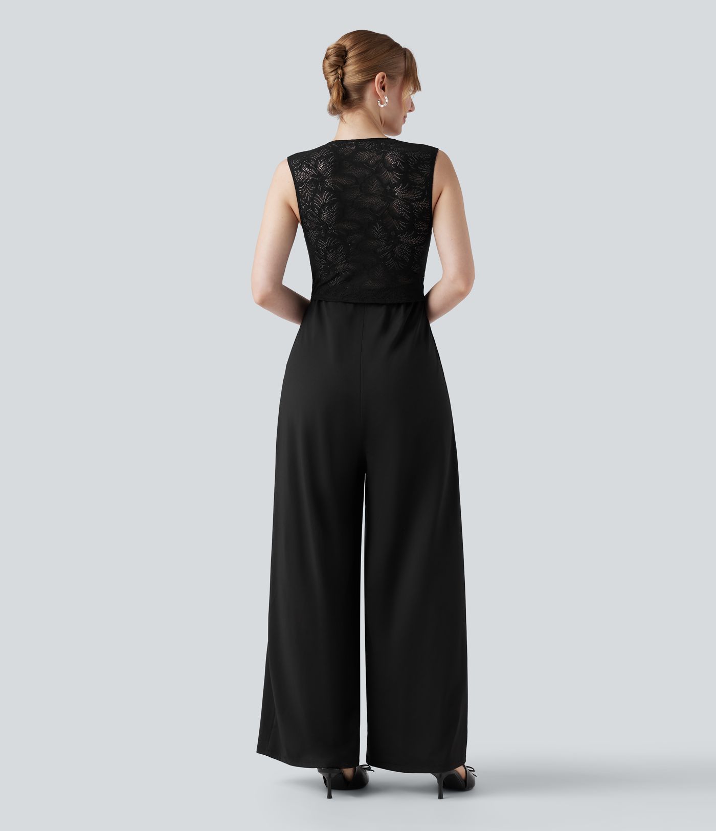 Ärmelloser Jumpsuit mit quadratischem Ausschnitt, Seitentaschen und Kontrastspitze für Brautjungfern und Hochzeitsgäste - Easy Peezy