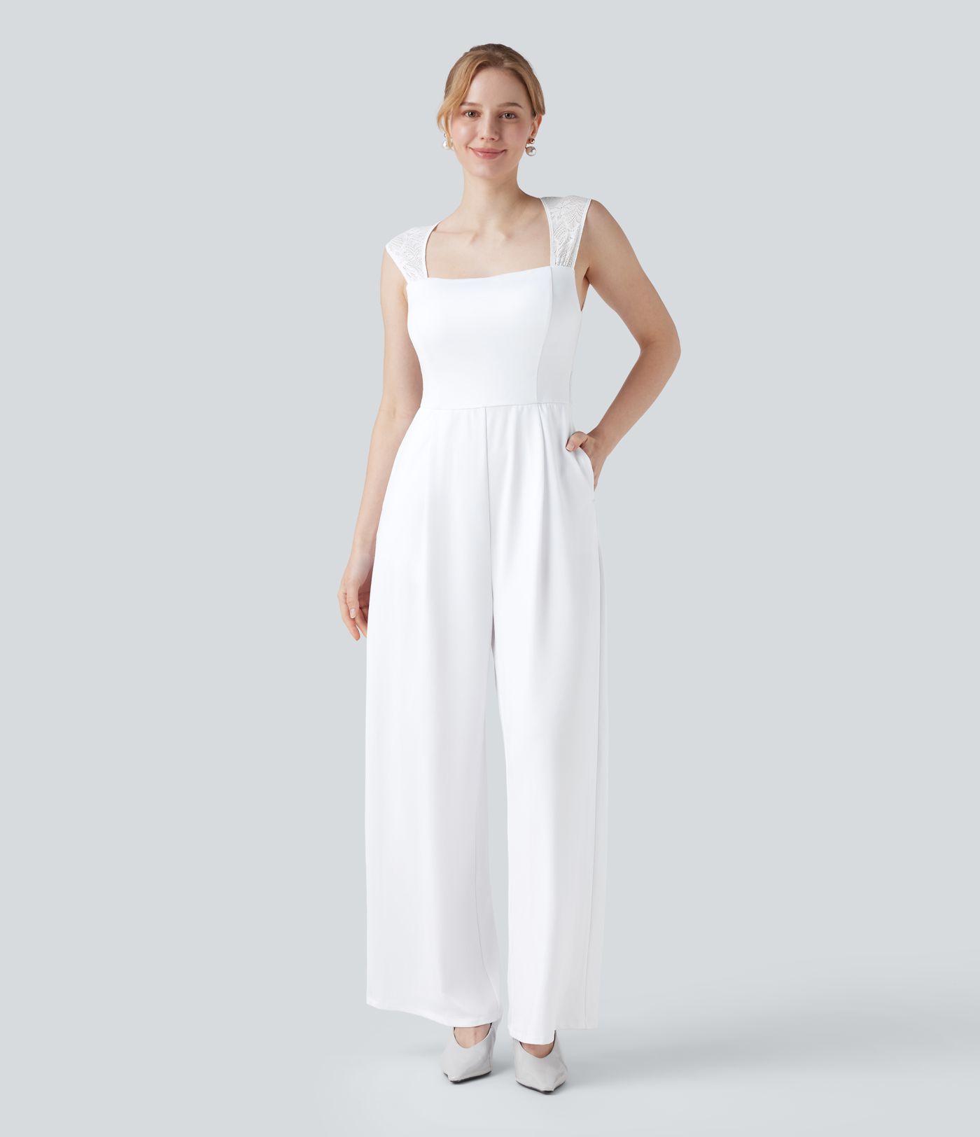 Ärmelloser Jumpsuit mit quadratischem Ausschnitt, Seitentaschen und Kontrastspitze für Brautjungfern und Hochzeitsgäste - Easy Peezy Ärmelloser Jumpsuit mit quadratischem Ausschnitt, Seitentaschen und Kontrastspitze für Brautjungfern und Hochzeitsgäste - Easy Peezy