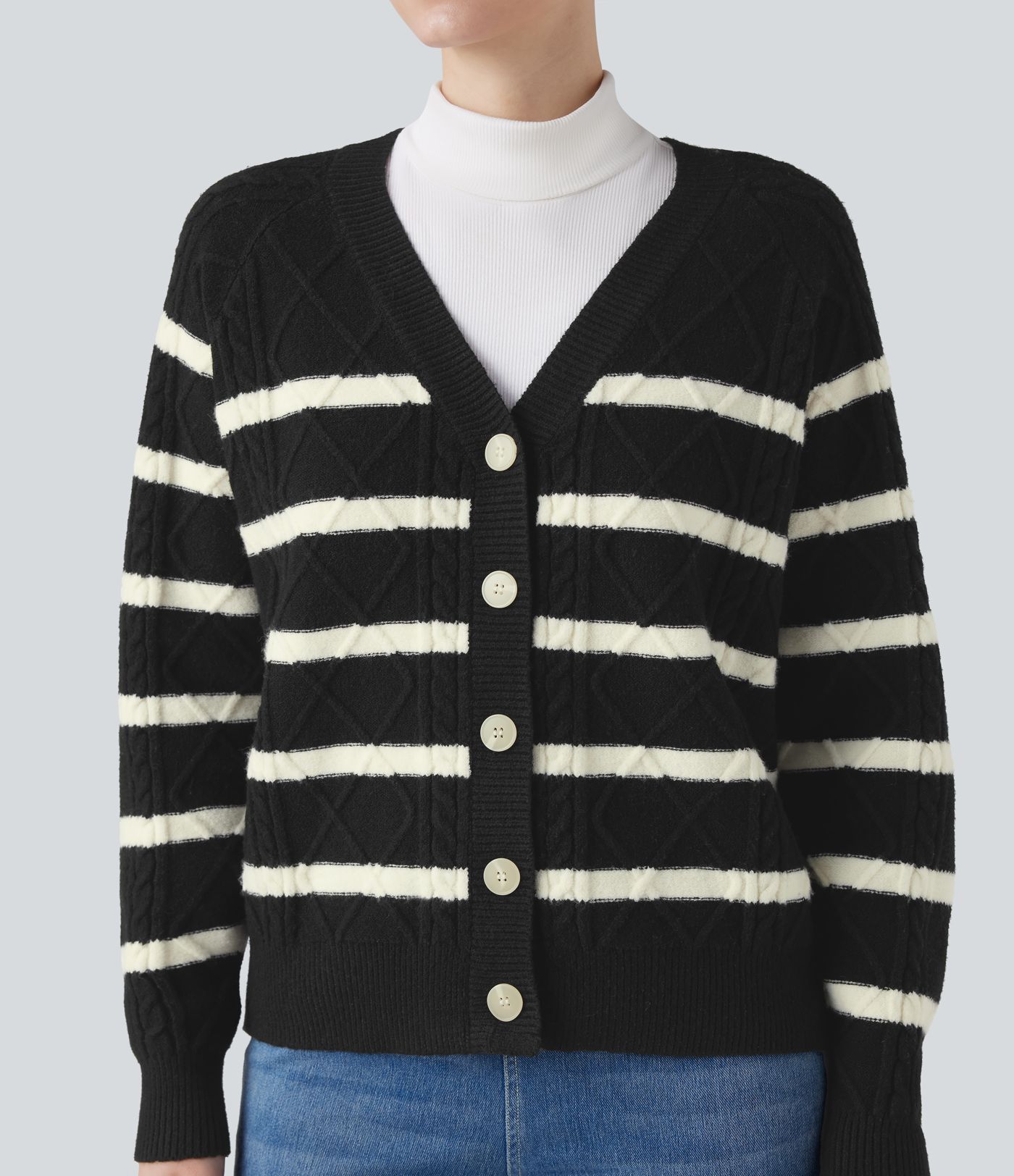 Lässiger Cardigan mit V-Ausschnitt, langen Ärmeln und Streifen