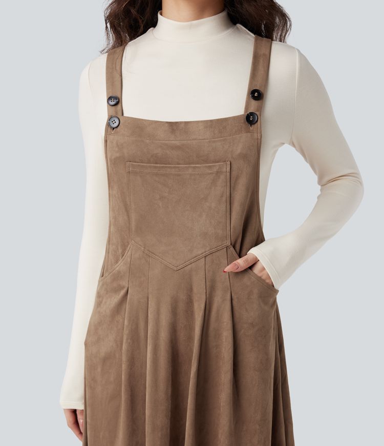 Lässiges Latzkleid aus Wildleder mit verstellbaren Trägern und Taschen