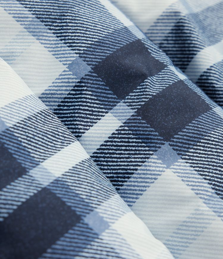 Chaqueta acolchada casual con capucha, cremallera y bolsillos, duradera y repelente al agua.