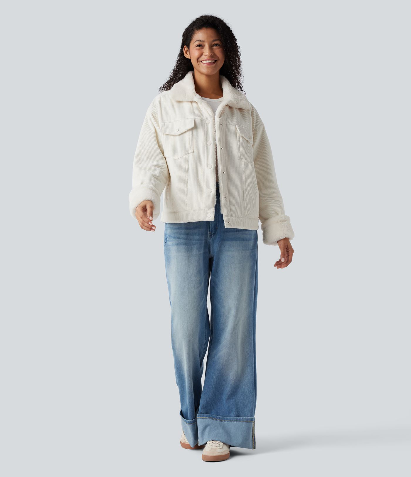 Lässige Sherpa-Jacke aus Cord mit mehreren Taschen und langen Ärmeln