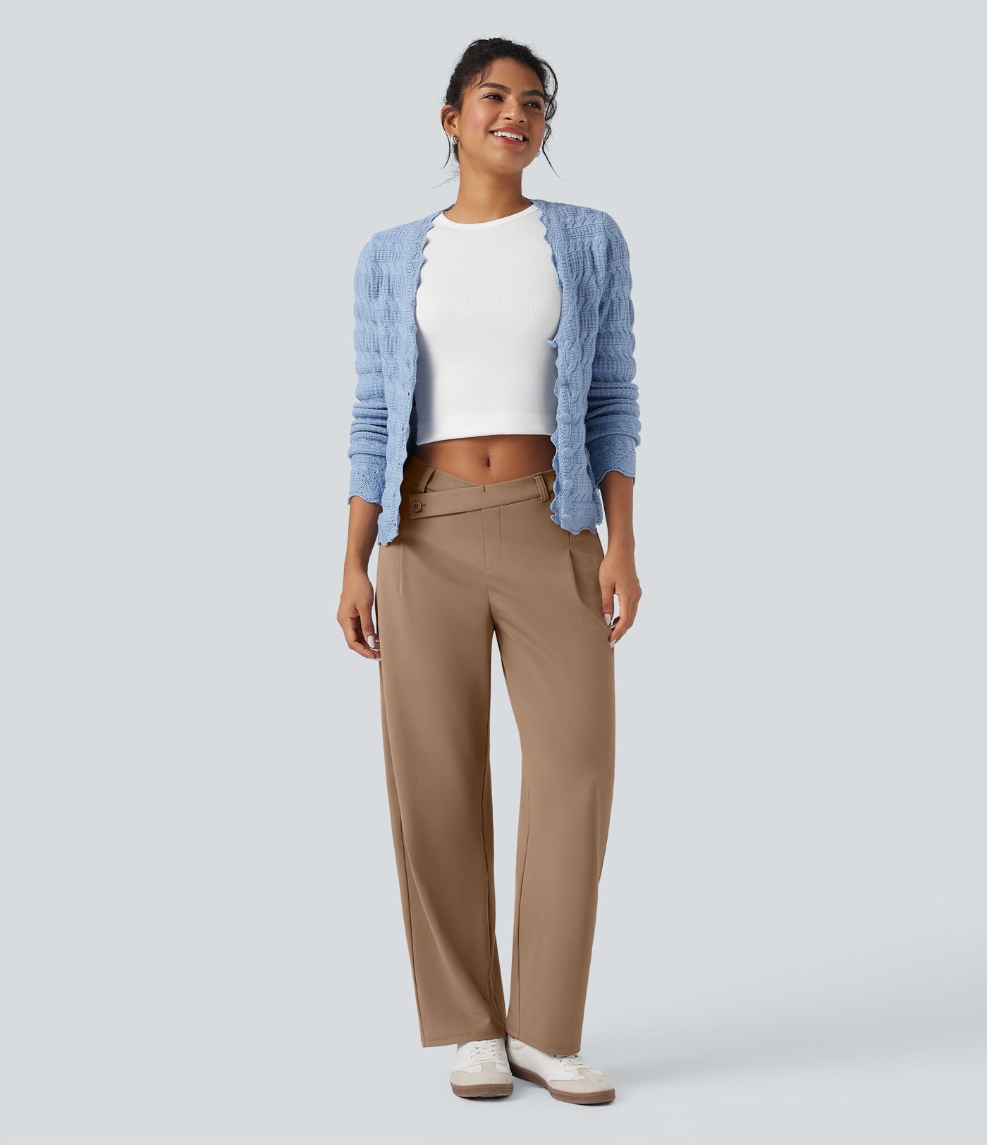 Halara Flex™ DayStretch - Schmal zulaufende Arbeits-Hose mit mittelhohem Bund und Seitentaschen