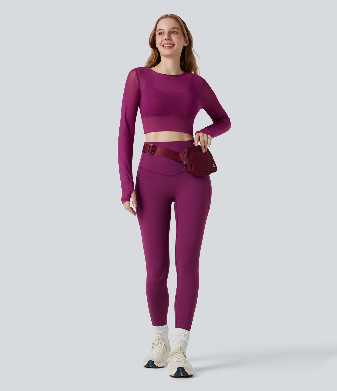 Haut de sport yoga cropped 2-en-1 manches longues mesh contrastant à trous pouces