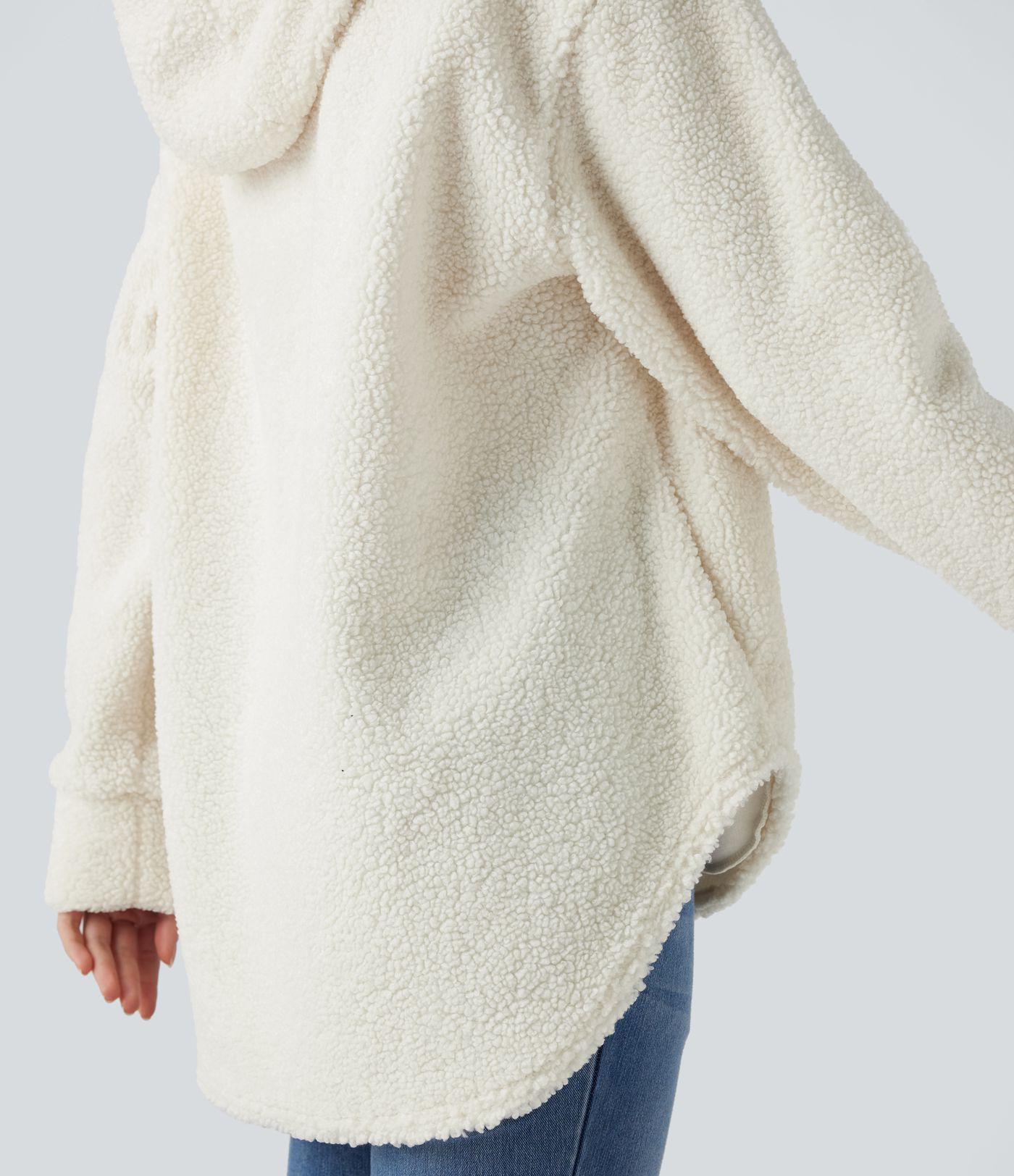 Sherpa oversized sweatshirt with hood and half zip with rounded hem and pockets