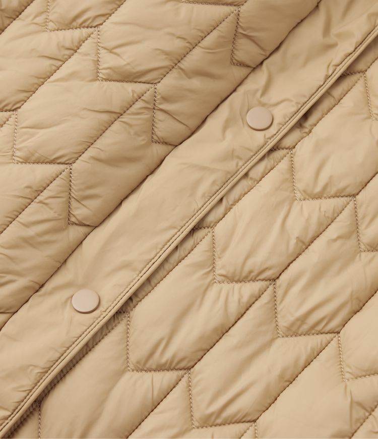 Doudoune longue à capuche avec ceinture et poches