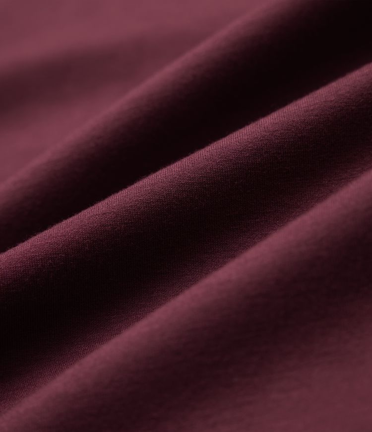 Lässiges Sweatshirt mit Rundhalsausschnitt, langen Ärmeln und High-Low-Design