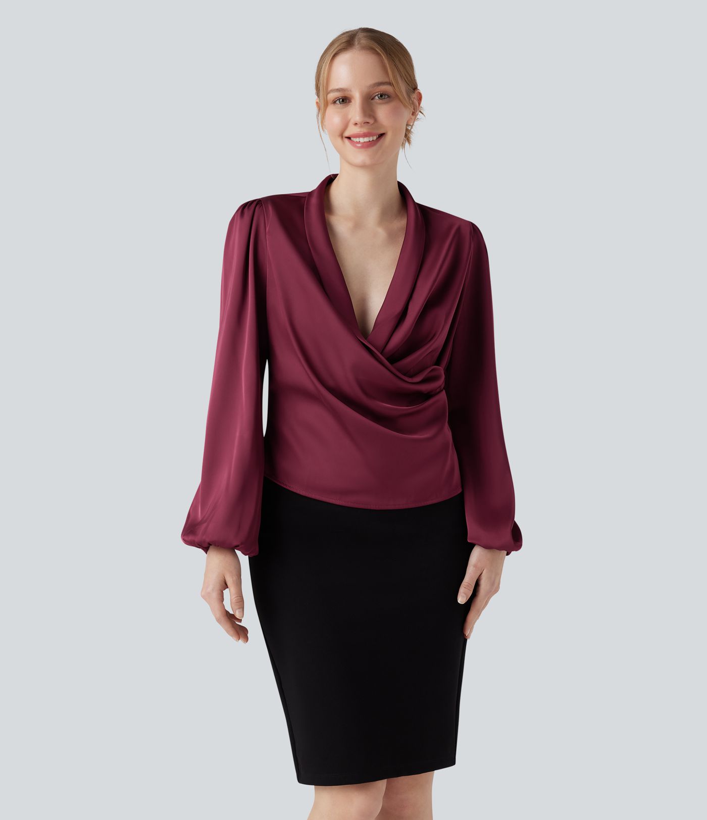 Arbeitshemd aus satinartigem Stoff mit V-Ausschnitt und langen Ärmeln