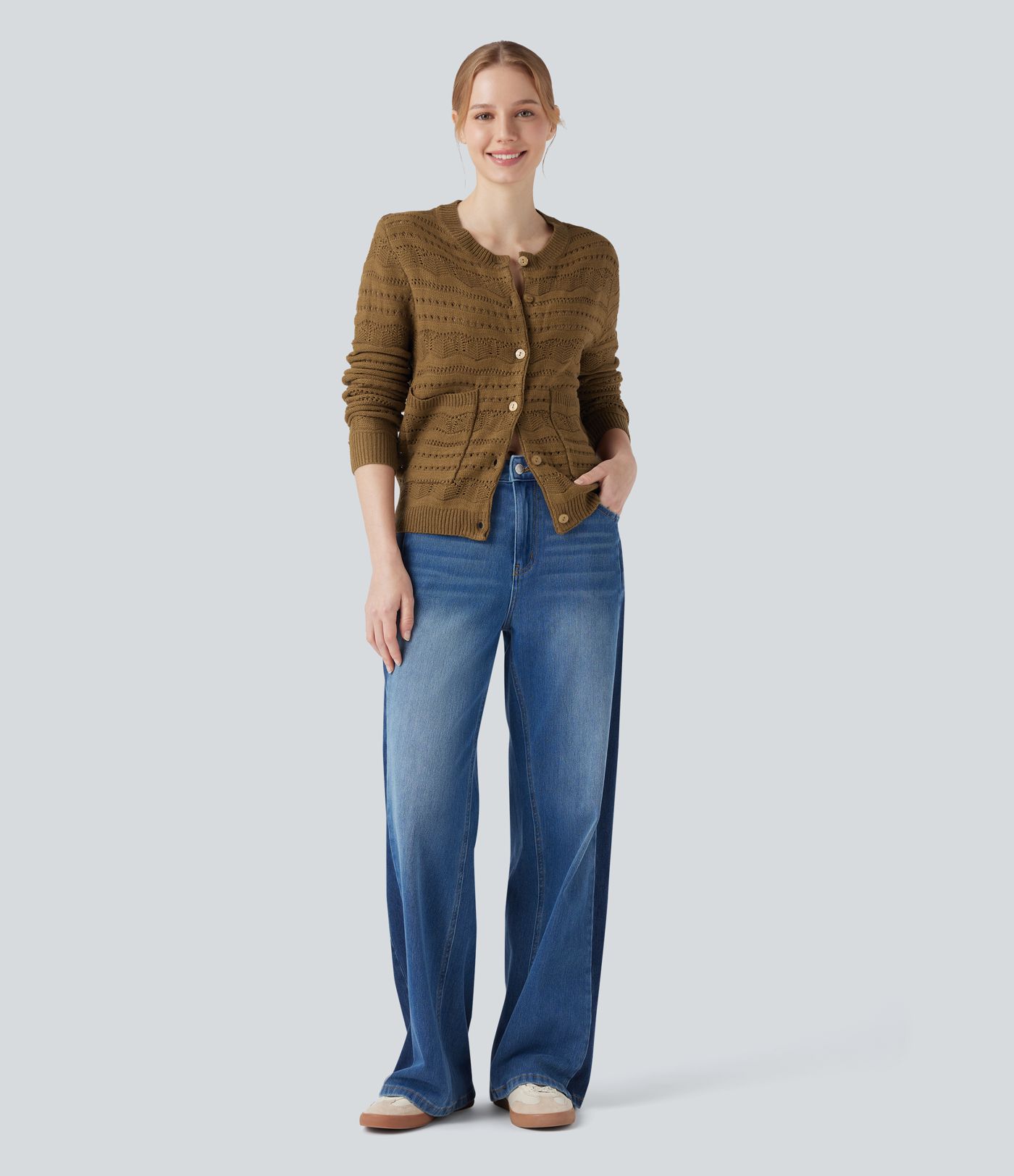 Cardigan de travail col rond à manches longues avec boutonnage et découpes avec poches