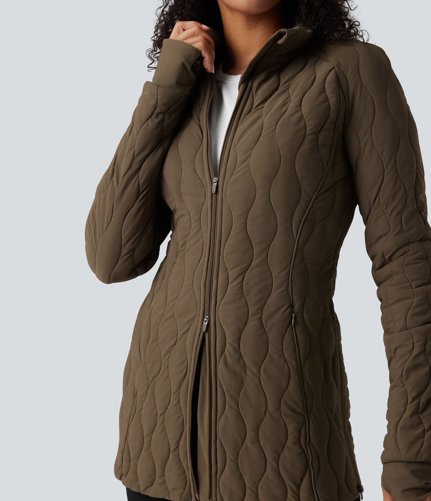 High Neck Long Sleeve Thumb Hole Zipper Workout Quilted Jacket with Pockets