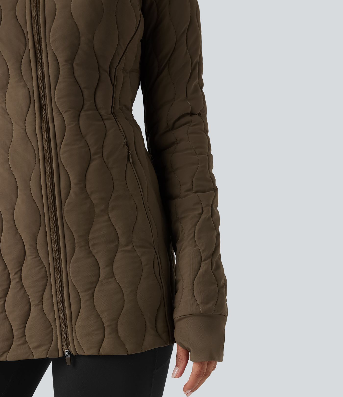 High Neck Long Sleeve Thumb Hole Zipper Workout Quilted Jacket with Pockets