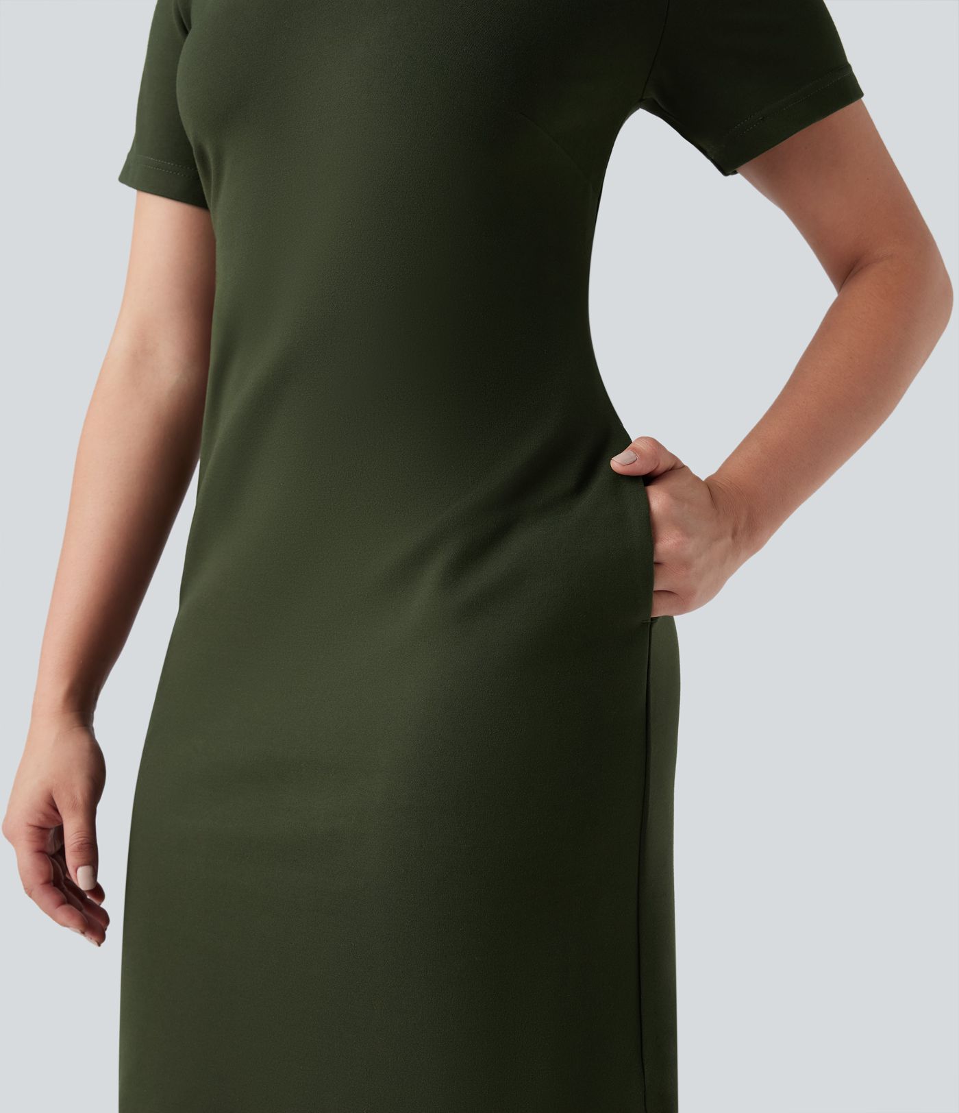 Robe de travail col V zippée à manches courtes avec fentes en Ponte Roma résistante avec poches