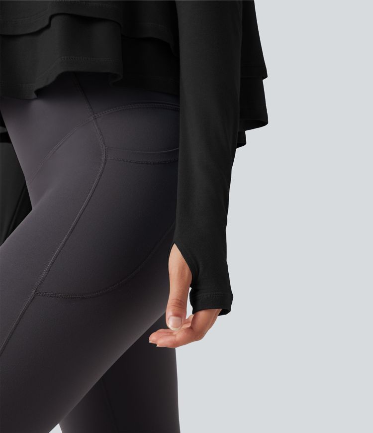 Kurzes Workout-Sport-Top mit Kapuze, langen Ärmeln, Daumenlöchern und Rüschensaum