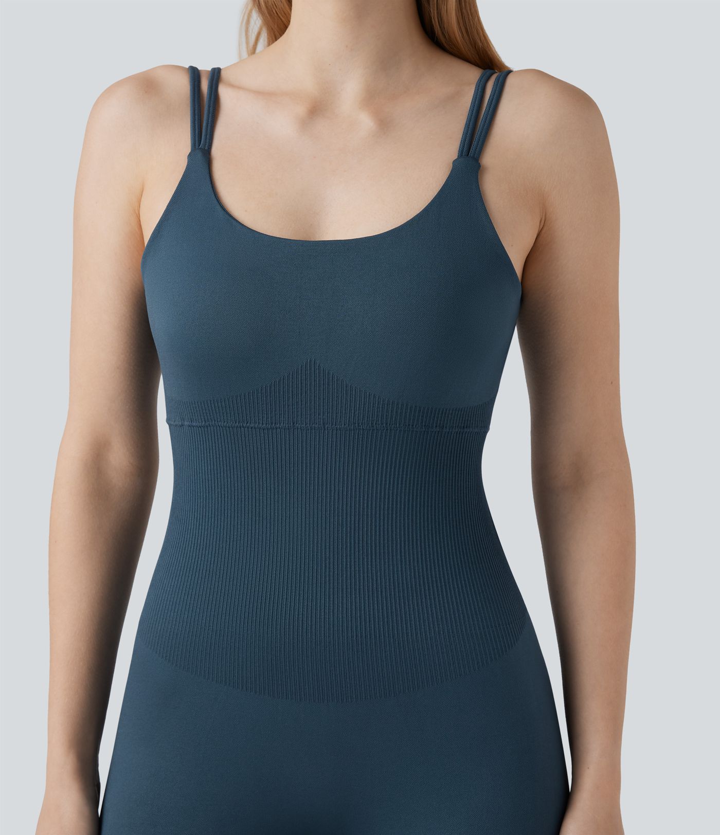 Combinaison d'entraînement ajustée Seamless Flow dos nu torsadé brassière intégrée