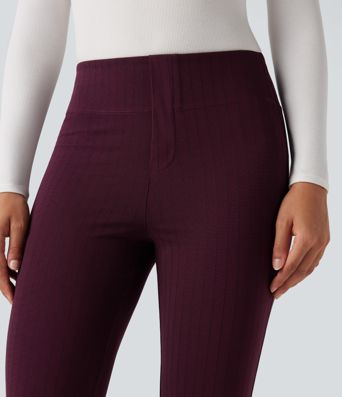 Hoch taillierte, handliche Arbeitshose mit ausgestellten Beinen und Taschen