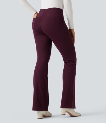 Hoch taillierte, handliche Arbeitshose mit ausgestellten Beinen und Taschen