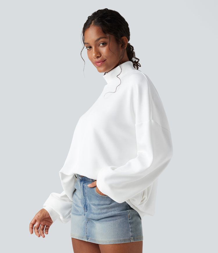 Voľná mikina so stojačikom a vreckami