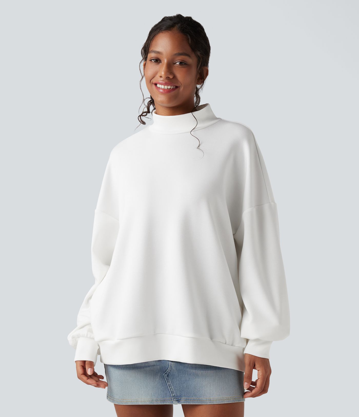 Voľná mikina so stojačikom a vreckami